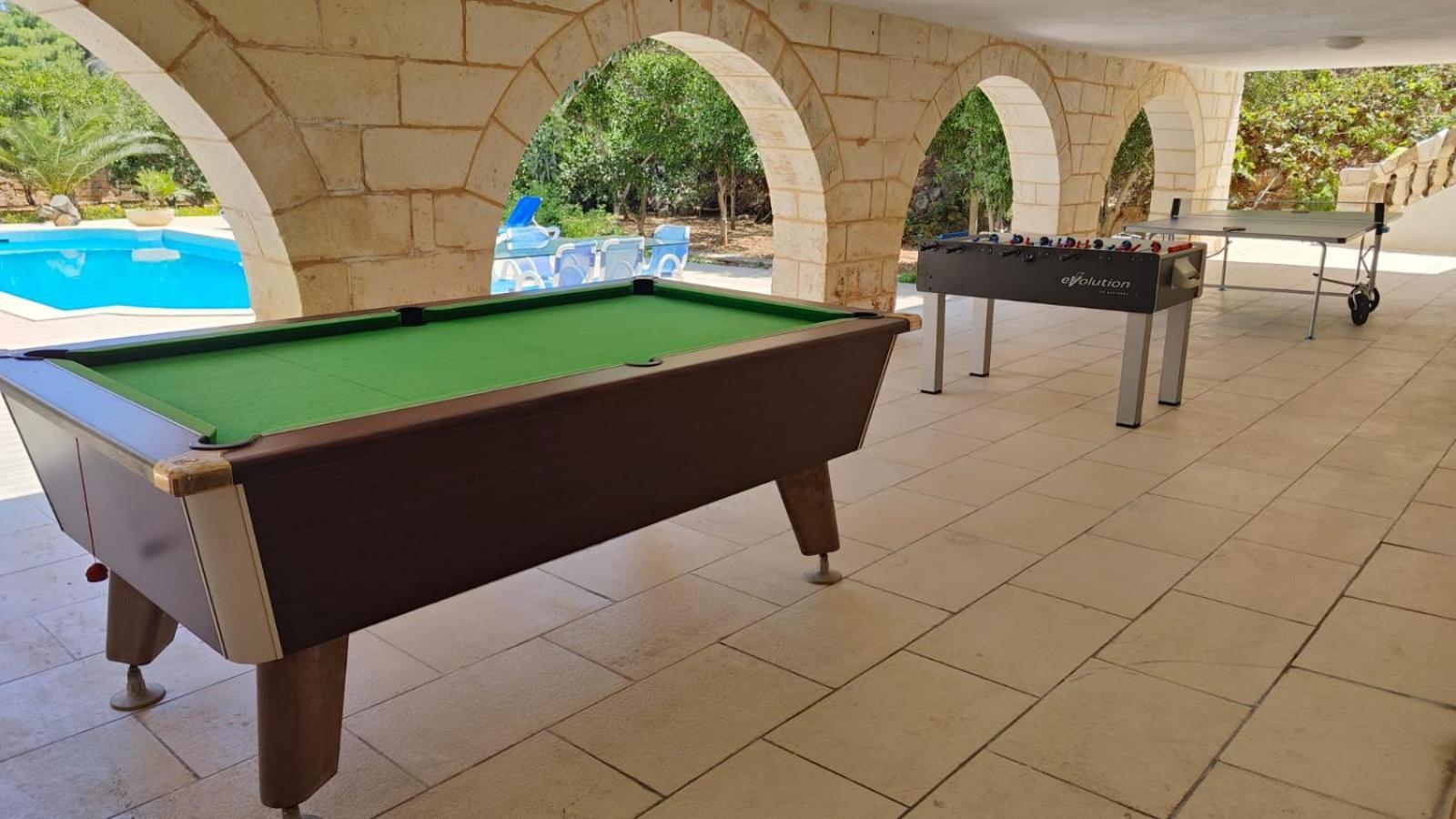 Stunning Villa With Pool, Table Tennis, Table Soccer And A Pool Table 나샤르 외부 사진